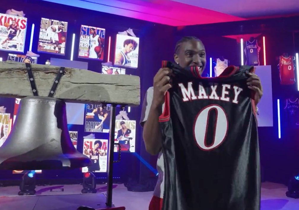 RBPhillyTake's tweet photo. Yo… if the Sixers bring these back I will be ecstatic.

This Maxey jersey looks 🔥 https://t.co/7897pyAkjl