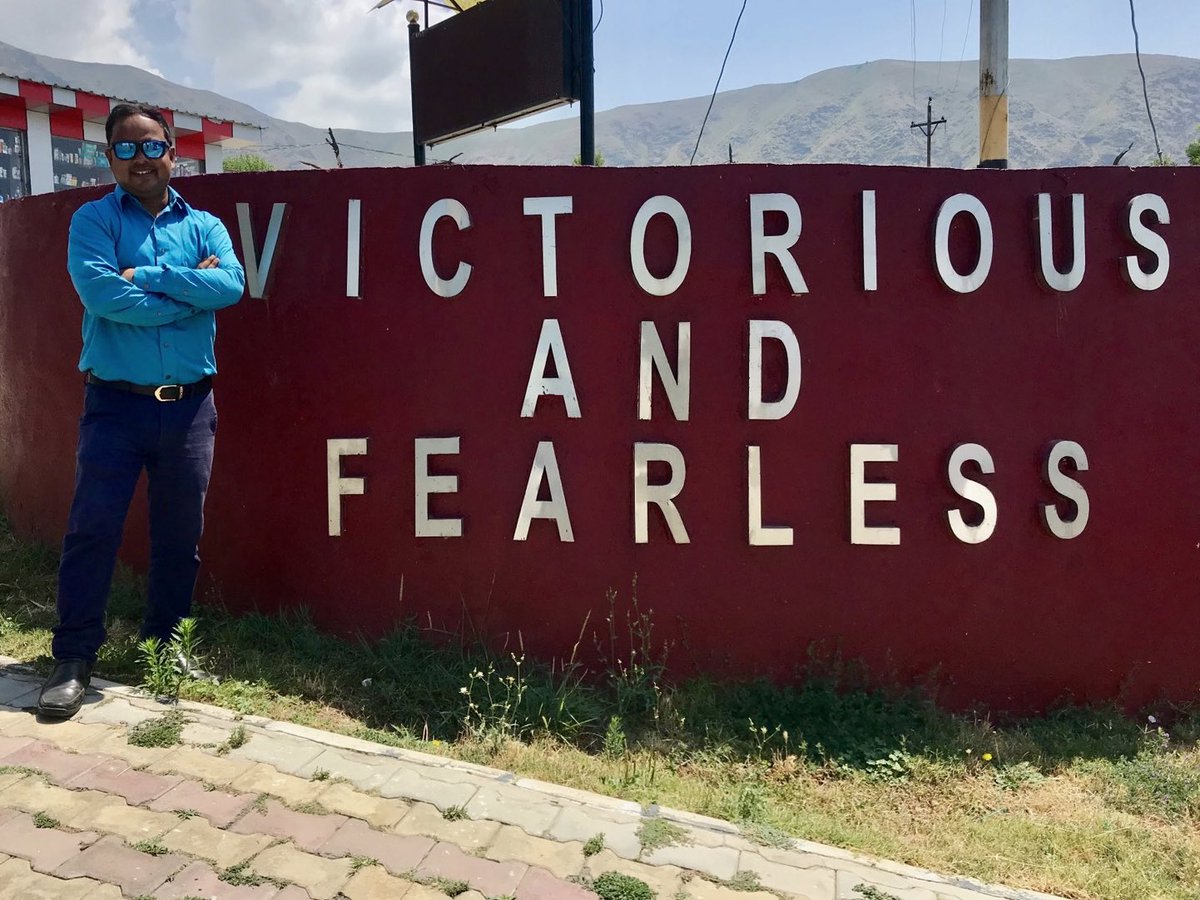 manishindiatv's tweet photo. Victor force of @ChinarcorpsIA - “Victorious & Fearless”🇮🇳
#IndianArmy
#VictorForce
#KulgamEncounter https://t.co/zhoLYPvBma