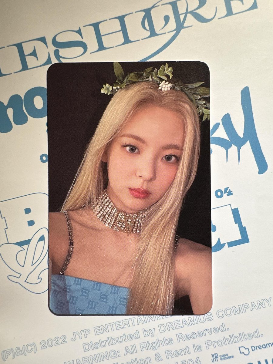 heolheavenph's tweet photo. ✧˖° #heolgiveaway
to celebrate MIDZY's 5th Anniversary 🎂 and the cb of Lia, we will giveaway the ff:

- 1 lia album pc
- 1 itzy unit album pc
- 1 itzy album poster 

total of 3 winners!
to join: mbf, rt &amp; like this twt, reply "welcome back lia!" with itzy gif

ends July 10, 9AM https://t.co/QI2RTbucn6