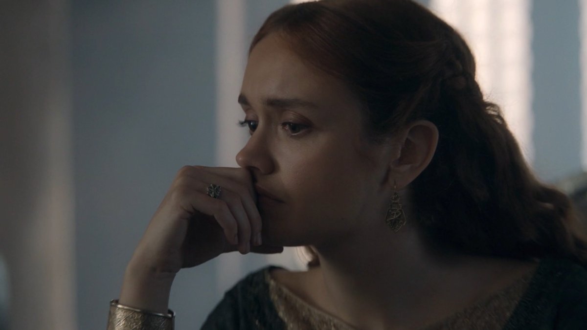thinkercooke's tweet image. olivia cooke as queen alicent hightower in episode 5 of #houseofthedragon s2