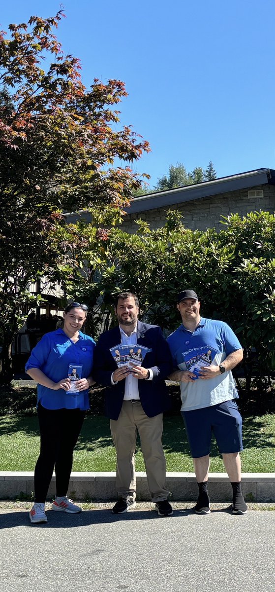 stephenfrolek's tweet image. I am proud to share that I have knocked on every accessible door in #Coquitlam Burke Mountain.  I was joined by my beautiful wife Alex💙 What people tell me they are most worried about is: cost of living, healthcare and safety. People want change. #bcpoli #bccp