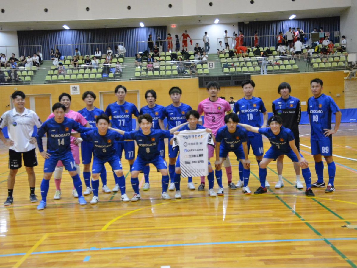 robogato2003's tweet photo. 東海1部フットサルリーグ2024-25
第1節　対　ヴィアティン三重FS
3-2　勝利

たくさんの応援、ありがとうございました！
「気持ち」「常に前へ」
今シーズン初ゴールはクラブ生え抜き
今年度、トップチーム登録となった
No.8佐々木瑛成
今後のさらなる活躍に期待！！ https://t.co/RfVBC3cGM1