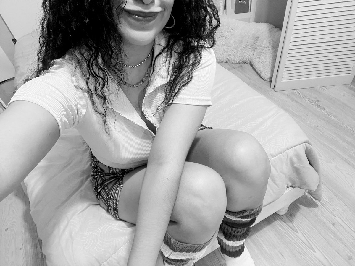 Agathadolly2's tweet photo. A ver, denme mucho amor 🥰 a ver si es cierto https://t.co/4Tzd39yyts