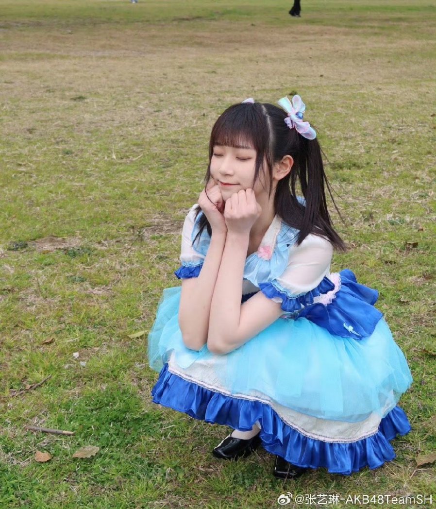 SHThaifans's tweet photo. 🚂🏖️ AKB48TeamSH 《海上列车》MV
วันนี้รับชม รถไฟแห่งท้องทะเลกันยังคะ ใครยังไม่รับชมสามารถรับชมกันได้ที่ 🔻🔻
YouTube: https://t.co/ibyQezgZcH
#海上列车
#จางอี้หลิน
#张艺琳
#ZhangYiLin
#AKB48TeamSH https://t.co/VTAKuAaH93