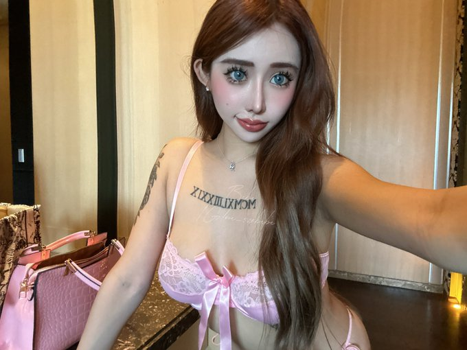 sandiiago's tweet photo. 這樣是不���有拆禮物的感覺😈 https://t.co/cxxwjb2943
