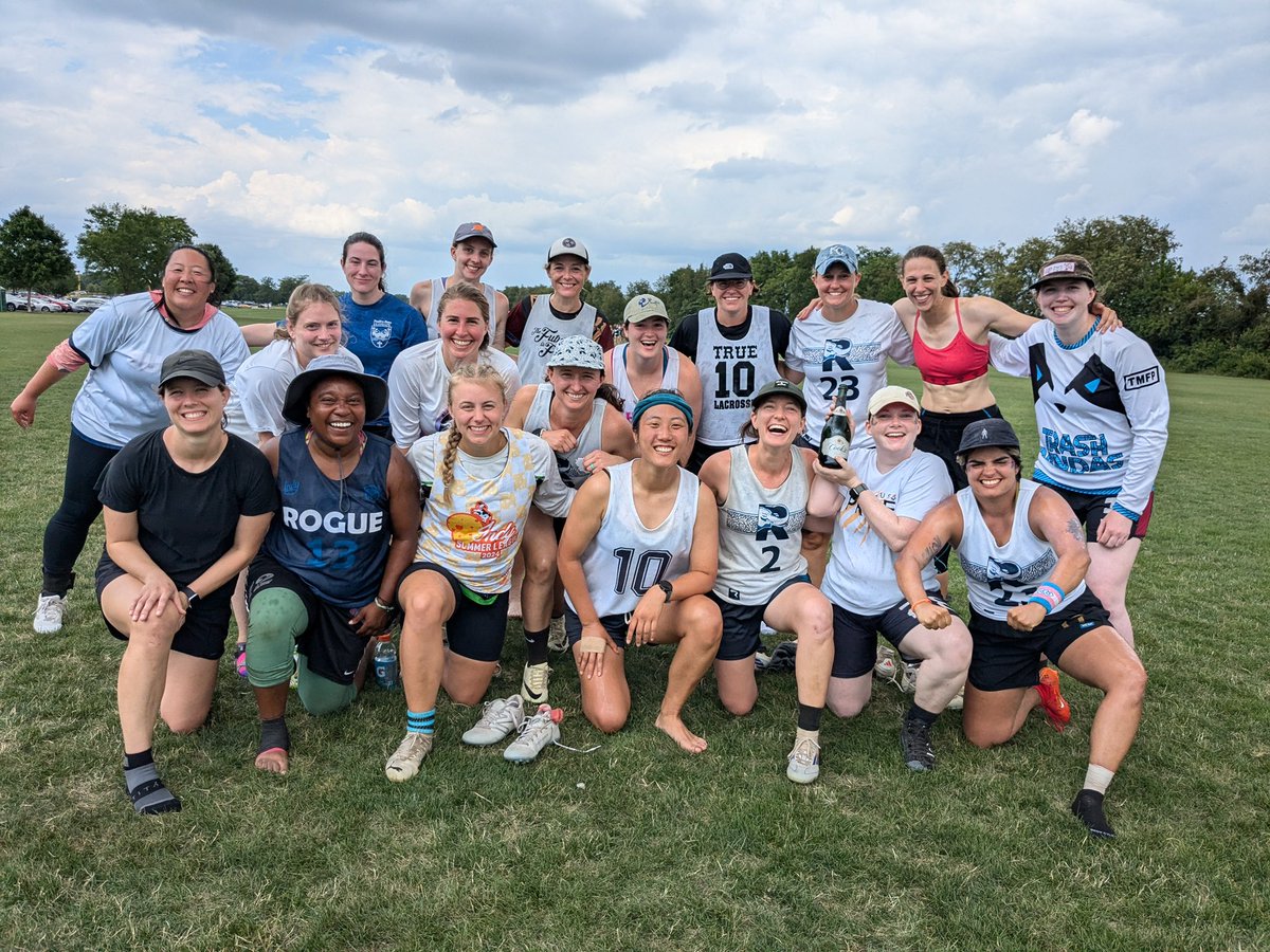 IndyRogueUlt's tweet photo. We got the photo &amp; the video 👀 Thanks, @IndyRedUltimate! https://t.co/j5SZLZxnfC
