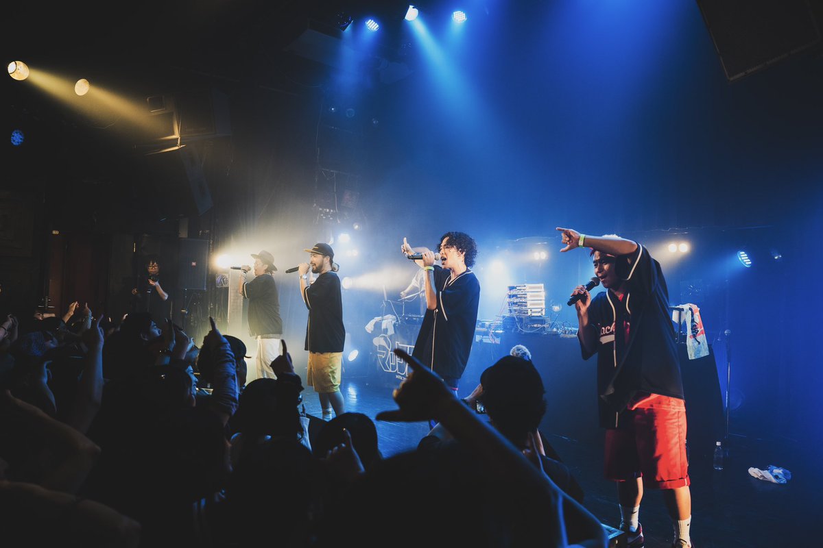 MACK___JACK's tweet photo. 『FADE 2 RED』
Live Photo📸🎤
Photo by Koya Yaeshiro
#マックジャック
#MACKJACK
#FADE2RED https://t.co/wvApfIOS9Y