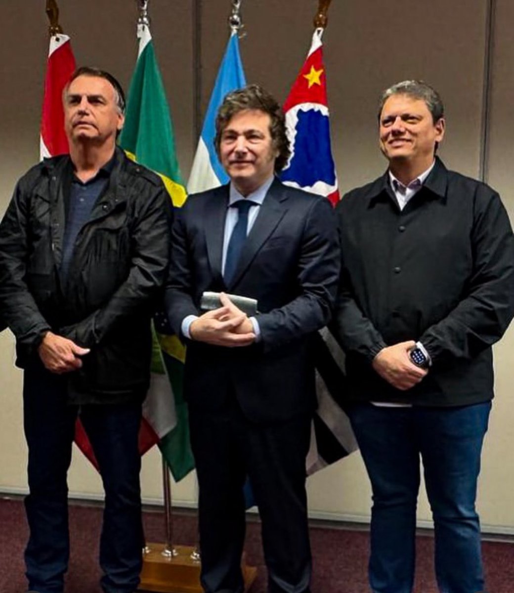 VlogdoLisboa's tweet photo. Timão https://t.co/SIty2jIG2S