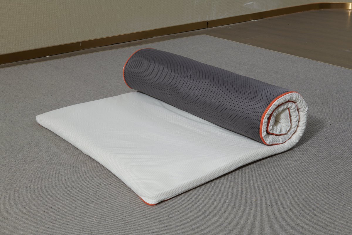 topper with soybean protein fiber stuffing, soft , comfortable and eco friendly