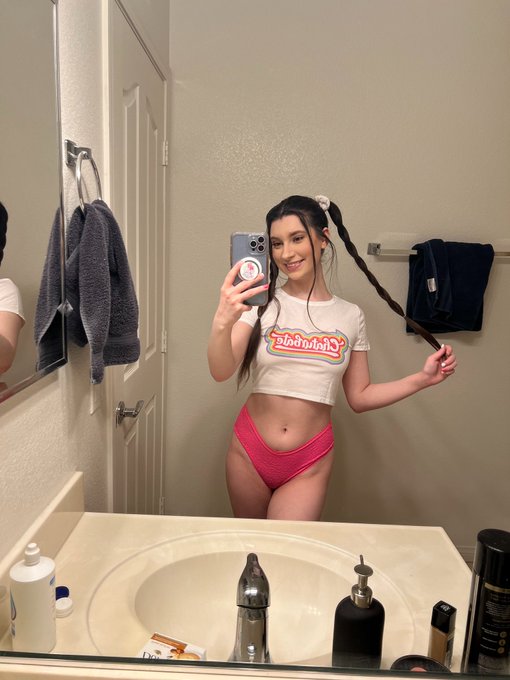 Frount or back? 👀 https://t.co/gu5Vv1SDmY