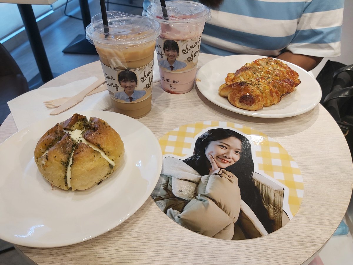 skapegawt's tweet photo. Went with a friend (her first cse ever). Everything was new to her but she said she had fun (syempre nanalo pa siya sa raffle sanaol)
#OurSpringSnowSol
#์์_๋ด๋์ฒ๋ผ_์ฐ๋ฆฌํํ
_์์ค์_๊ณ ๋ง์ https://t.co/mTJxZ5Rxfz