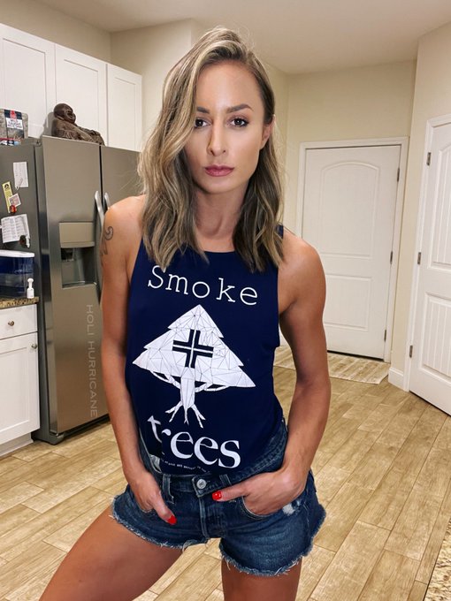 New phone, who dis? https://t.co/9prSuocD6D