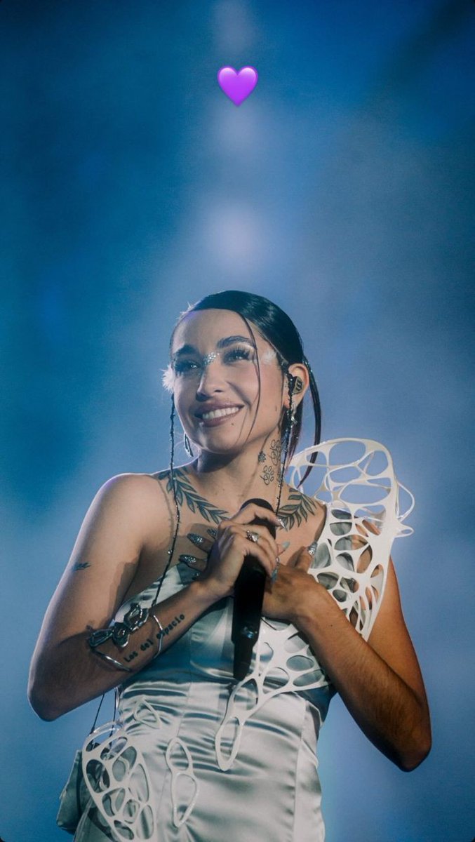 Solo queda escuchar María becerra y seguir adelante💜❤️‍🩹