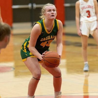 LisaMVanWyk's tweet image. Coaches!! If you are looking for a player no one else knows about that will rock your clipboard 📋 and notes 📝 you will LOVE Ashwaubenon, WI 2027 6’ @LaurenSeeling25 and her 2026/27 @WIBlazeInferno team! Lauren will leave you configuring your next savvy action with her in mind!…