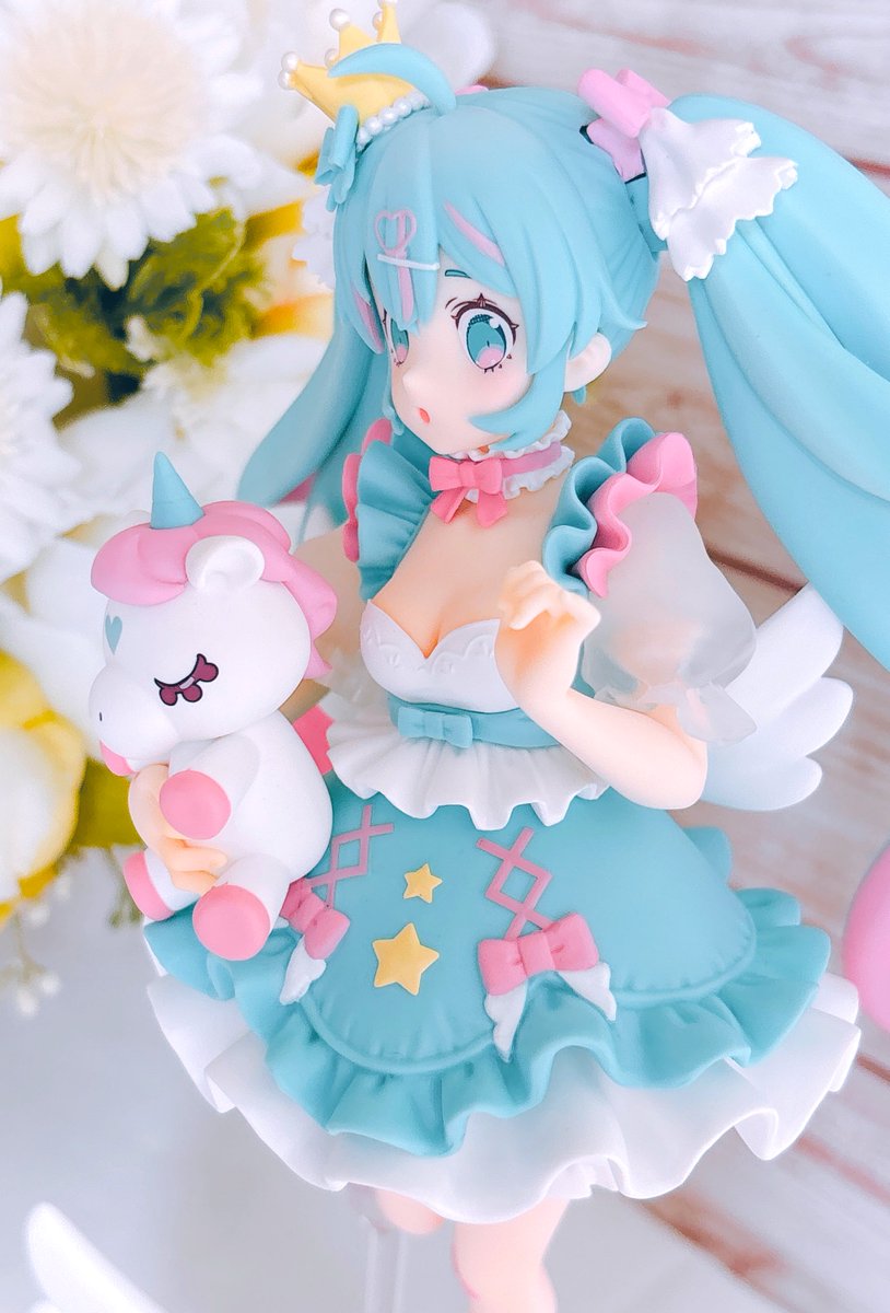 ekureea's tweet photo. ポーズイラストを描かせていただいた夢かわプリンセス初音ミクちゃんのフィギュアが届きました🤍🪽 https://t.co/CSNiVYcwtE