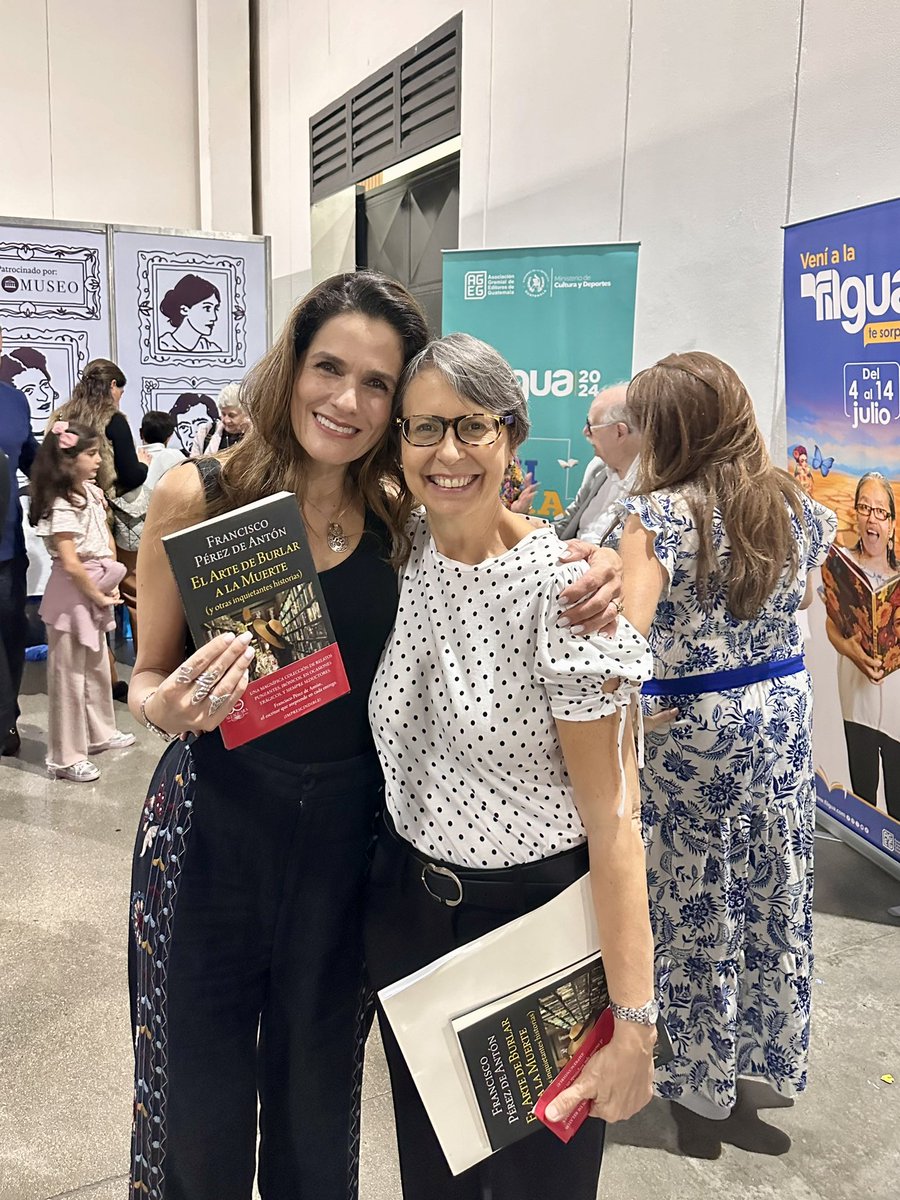 NicteSerraP's tweet image. Tarde en Filgua, una singular y profunda felicidad. No dejen de ir, está linda, completa, ordenada. Un abanico de espectáculos literarios. @FILGuatemala #librosparatodos #leer y #COMPARTIR