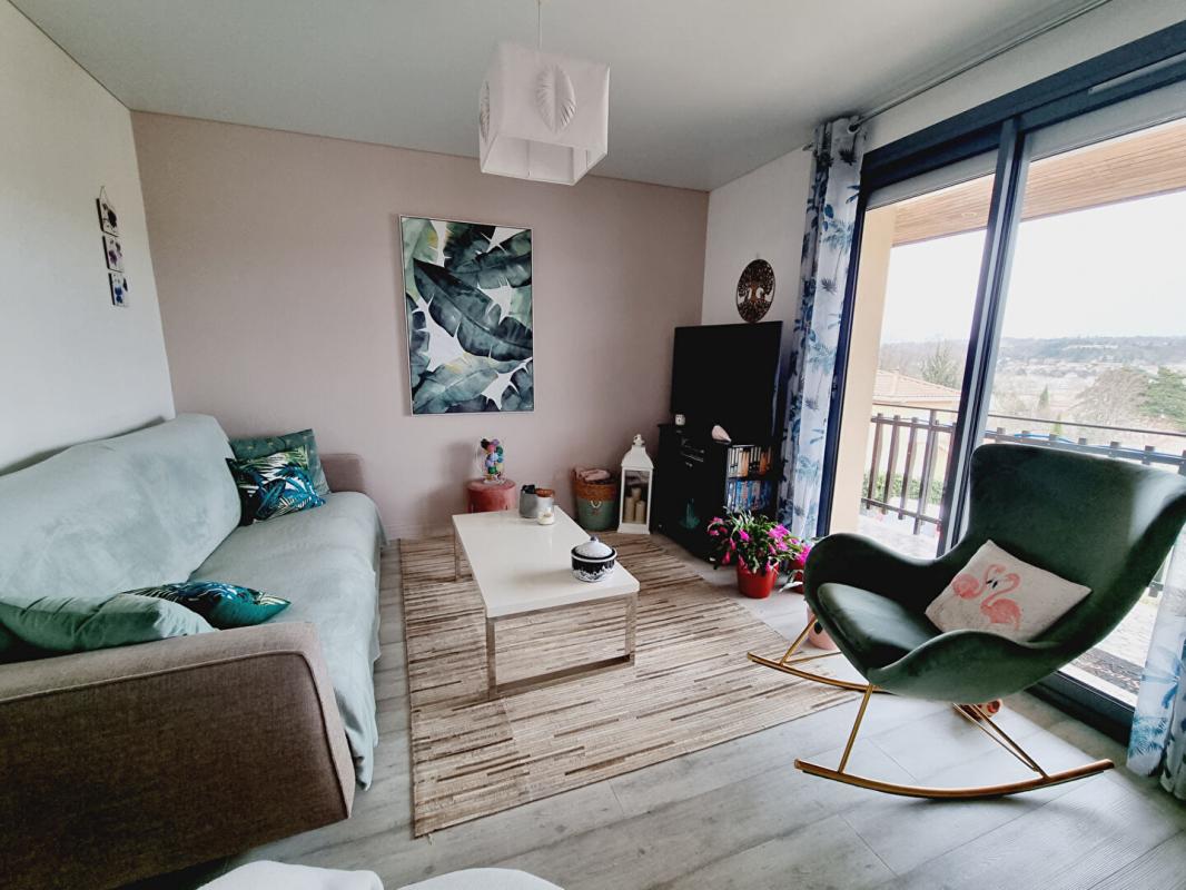 Flamp1's tweet photo. À vendre | Albigny-sur-saône 📍

 ▪️ Maison/Villa
 ▪️ 6 pièce(s)
 ▪️ 117.0 m2
 ▪️ 450.000€ HAI
📞 06 27 84 66 09
📩 f.lampin@proprietes-privees.com
https://t.co/heVpy6P54m https://t.co/70HSW42dF0