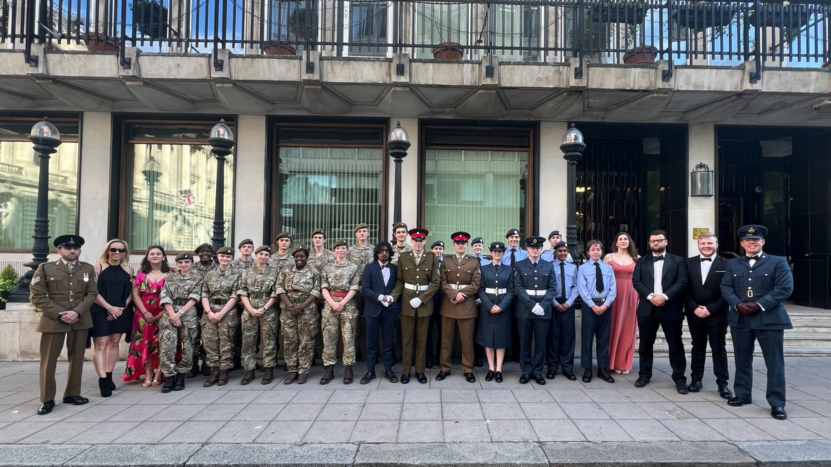 Our dedicated senior cadets enjoyed a well-deserved evening at the prestigious Army &amp; Navy Club in London. This annual NCO Dinner recognises their commitment and excellence within the contingent.
<a href="/TheRagClub/">The Rag - Army & Navy Club</a> <a href="/AldenhamSchool/">Aldenham School</a> <a href="/QueensSch/">Queens' School</a> #CCF
