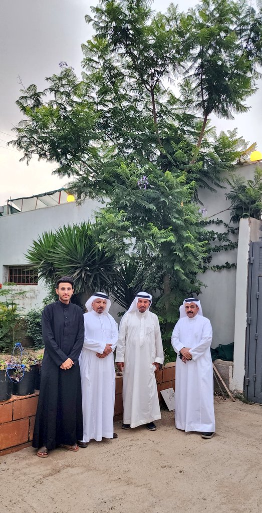 abuarrad's tweet photo. أسعدتني زيارتي عصر يوم الأحد الأول من شهر المحرم ١٤٤٦ للهجرة لأخي علي بن عبد الرحمن بن عبدالله في منزله بقرية ظِرفَان في سبت تُنومة الزهراء، ولقائي بكلٍ من الأخ اللواء متقاعد إبراهيم بن فايز بن شبّاب، والعميد متقاعد شار بن فايز بن حنش والاستمتاع بجولةٍ ماتعةٍ في تلك المزرعة المنزلية الزاخرة بالكثير من النباتات المتنوعة التي تلفتُ النظر إلى إمكانية استثمار المزارع التُنومية للكثير من المنتجات الزراعية المختلفة.