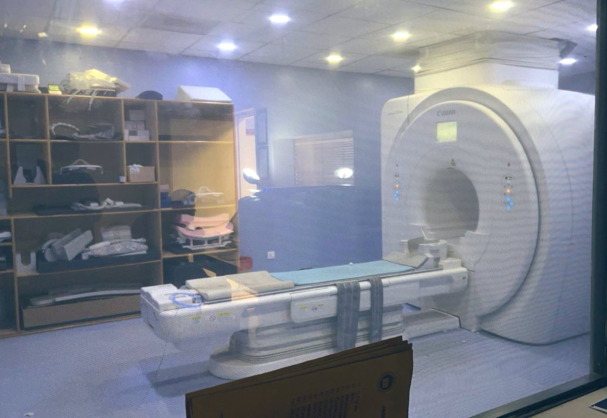 ManzoorUmrani18's tweet photo. Its #JMPC State-of-the-art MRI & CT scan machines, and the best part? #SindhGovt provides these advanced facilities FREE of cost to patients! Kudos to PPP’s #SindhGovt for prioritizing healthcare!
@BBhuttoZardari
@BakhtawarBZ
@sharjeelinam
@SumetaSyed
@FahadPyo
@TalalChandio https://t.co/aPG8d4JCxr