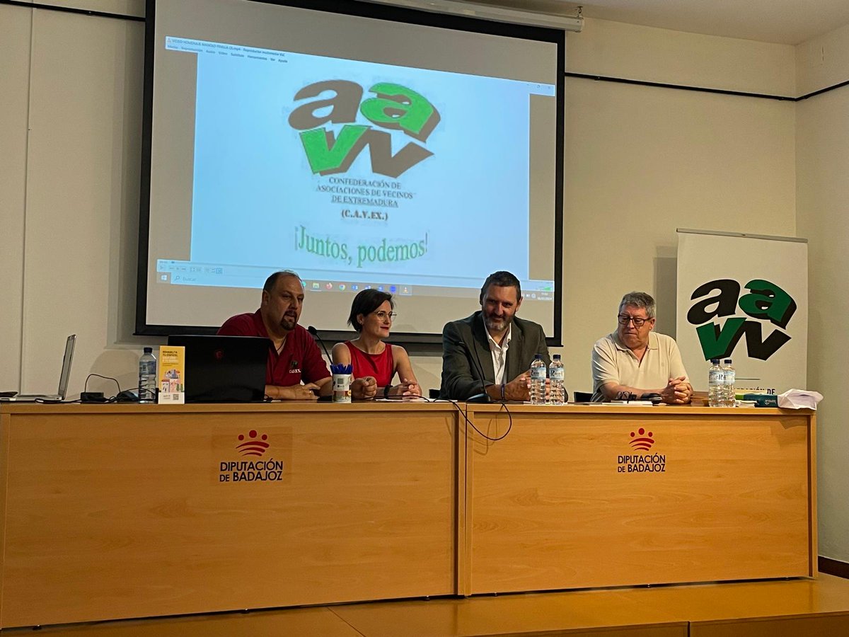 El pasado sábado, tuvo lugar la presentación 'Guía vecinal de rehabilitación'  en la Confederación de Asociaciones de Vecinos de Extremadura #CAVEX 
<a href="/jmerino73/">Javier Merino - Arquitecto</a> Director de la #OAiR del COADE

c <a href="/CSCAE/">CSCAE</a> 

oair.coade.org/ciud-guia-veci…