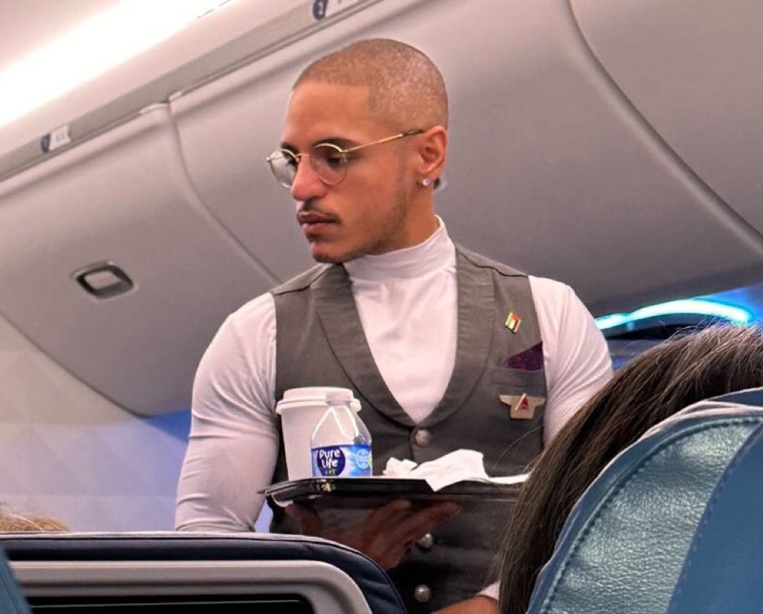 Hey <a href="/Delta/">Delta</a> ✈️

Congratulations on your awesome flight attendant adorning a flag of Palestine pin.

Lovely young man opposing genocide, ethnic cleansing, deliberate starvation, and land theft in Palestine! 

Well done! ❤️🇵🇸