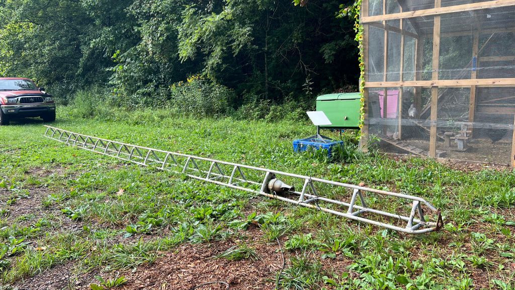 dominoclamps's tweet photo. See how our customer mounted a 50ft radio tower to a shipping container to improve internet and cell signal in a remote valley.

Step by step photos included 📷

Read the case study 🔗👉🏼 https://t.co/TKcOaeyzoG

#dominoclamps #shippingcontainer #radiotower https://t.co/dU1JBPsYbf