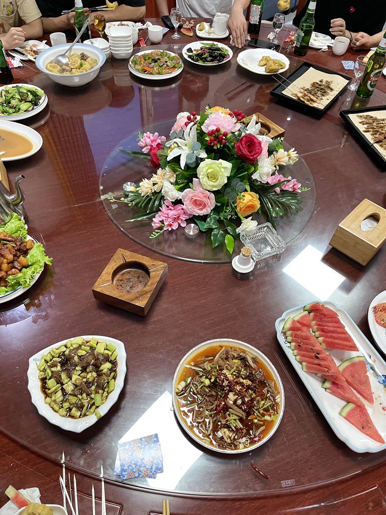 FoodieXueShuang's tweet image. Wedding Day #Chinesewedding 
Breakfast
Lunch
Dinner