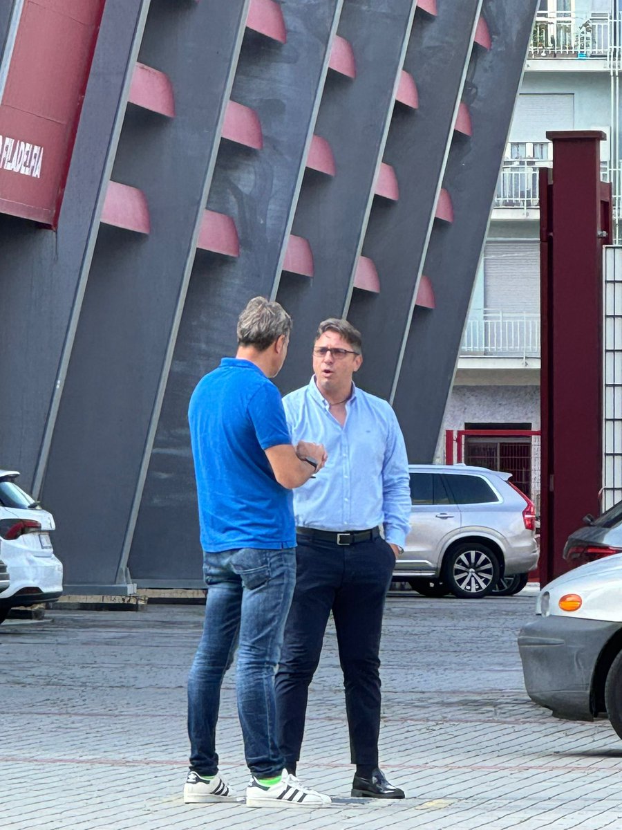 ToroGoal's tweet photo. 📸 Subito operativo il nuovo team manager del @TorinoFC_1906, Alessandro #Andreini. Anche lui presente al raduno al Filadelfia. #Torino https://t.co/mPalqiMxG5