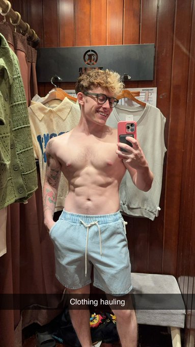 Posting clothing hauls soon https://t.co/aJtRCNmGrC