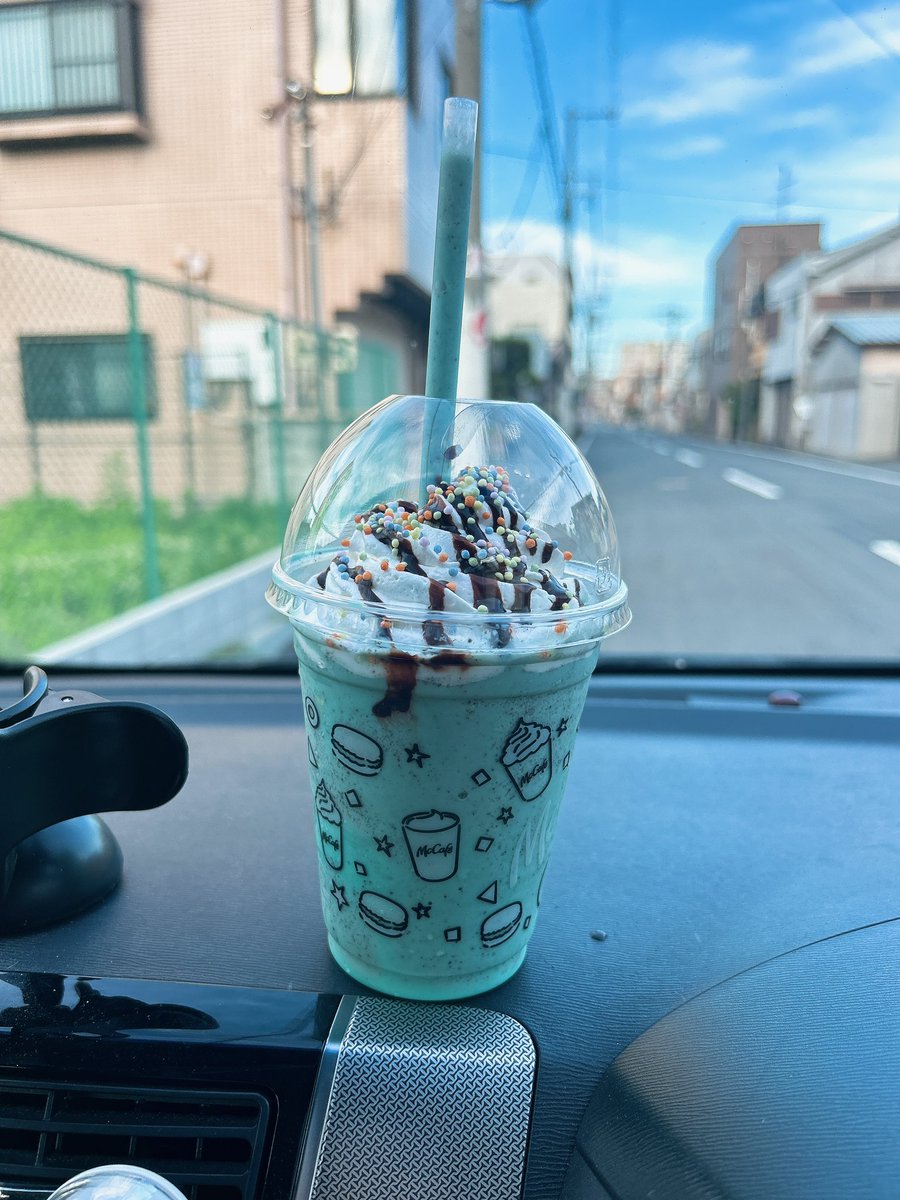 チョコミント好きだから仕事終わりに買いに来ちゃった😊