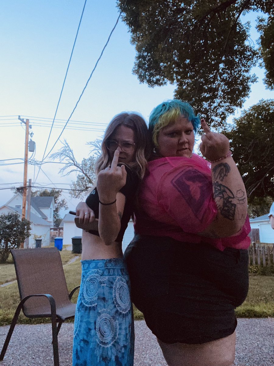 carefulgazeslut's tweet photo. Being able to yap with Hailey &amp; Bianca again for the first time in literal years fixed my brain actually @heyoitsmeb https://t.co/Qd1seWX5u4