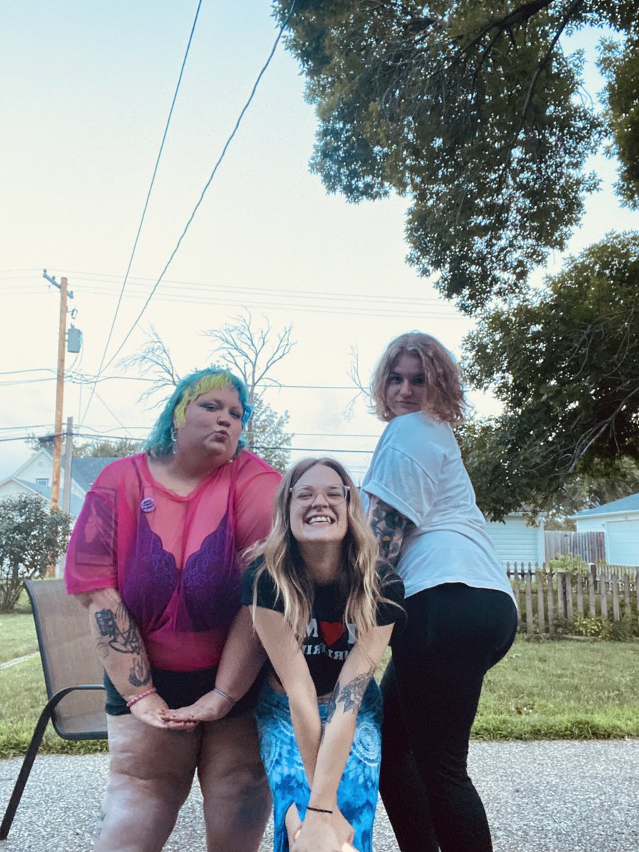 Being able to yap with Hailey &amp; Bianca again for the first time in literal years fixed my brain actually <a href="/heyoitsmeb/">ଘ(ﾉ ๑•͈ ᴗ•͈) ﾉﾟ*:･ﾟ✧</a>