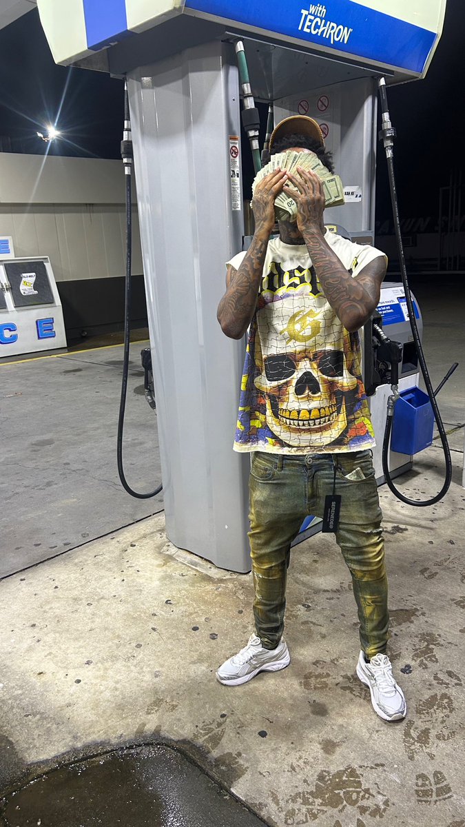 thtbedezz's tweet photo. Trim 🔥 yall turn me up on hea lol https://t.co/ALYeQVk6oI