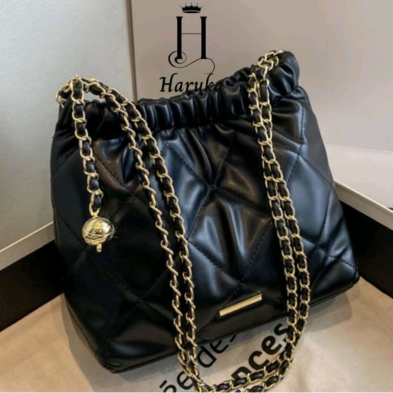 fer_go23's tweet photo. Cek HARUKA - TAS SELEMPANG HANDBAG WANITA CEWEK BAG SLINGBAG SELEMPANG SHOULDERBAG KONDANGAN dengan harga Rp27.900. Dapatkan di Shopee sekarang! https://t.co/LemqKWoD2w https://t.co/S2r4sLjFHT