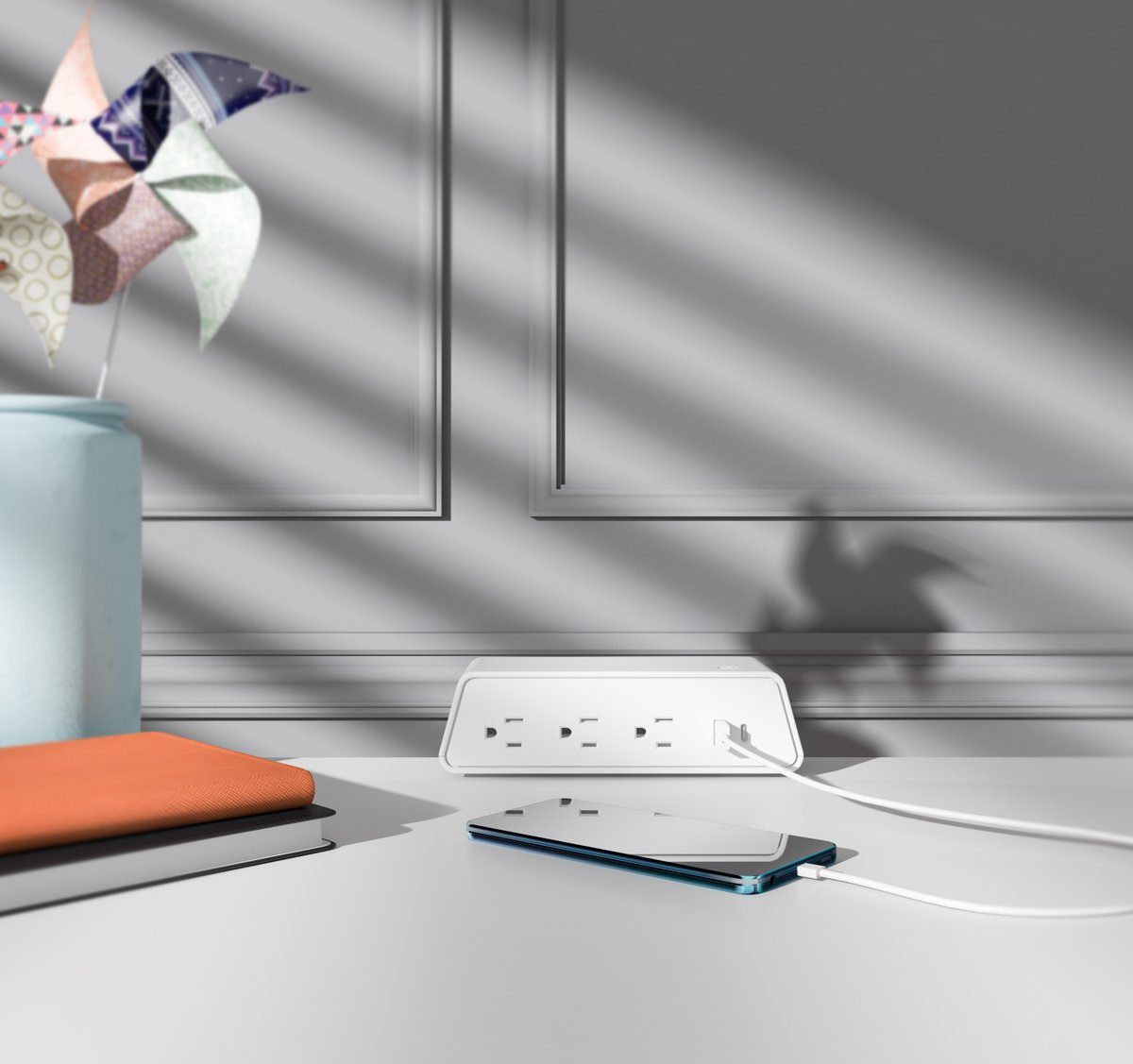 omnipart's tweet image. 🔋⚡ Power your laptop and phone simultaneously with the 65W iPanda Series Power Socket, featuring Qi wireless charging. Get yours now! #TechInnovation #iPandaSeries #PowerSocket