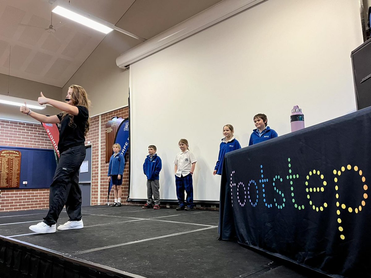 Footsteps tweet media