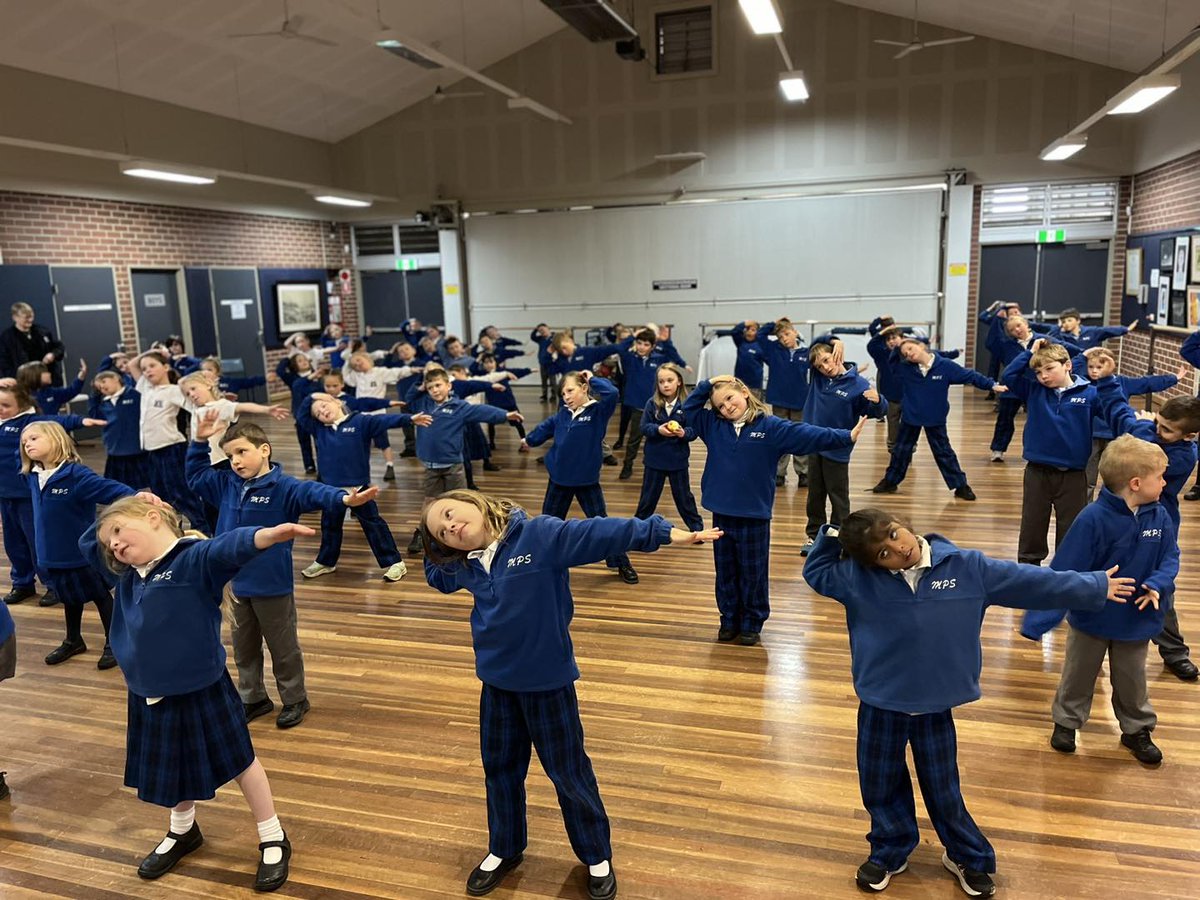 Footsteps tweet media