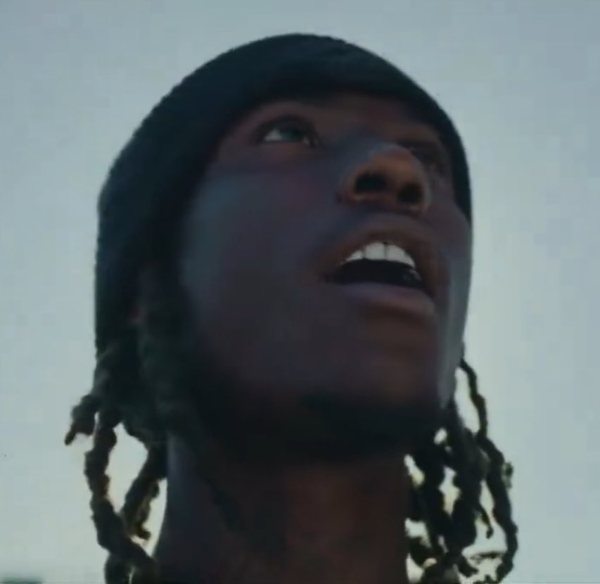 OsamaSonArchive's tweet image. OsamaSon looking at his best song