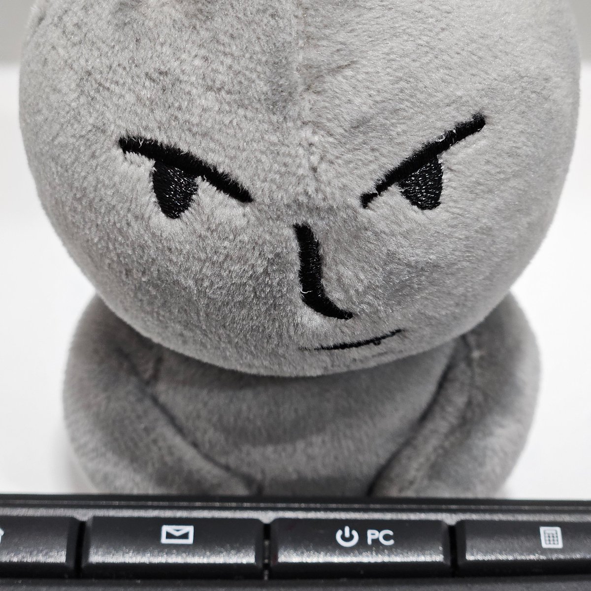 🆕돌멩이솜인형
날 화나게 하면 컴퓨터를 끌 테야!

돌멩이 솜 인형 키 링!
새롭게 업로드 될 아이를 기대해 주세요!
#키링 #돌멩이 #돌멩이솜인형