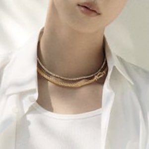 hourjinnie's tweet photo. THE EARCUFFS AND CHAINS MY GOD🫠🫠🫠🫠🫠🫠🫠🫠🫠🫠🫠

FRED GLOBAL AMBASSADOR JIN 
#JinxFredJewelry https://t.co/gd47dzB52D