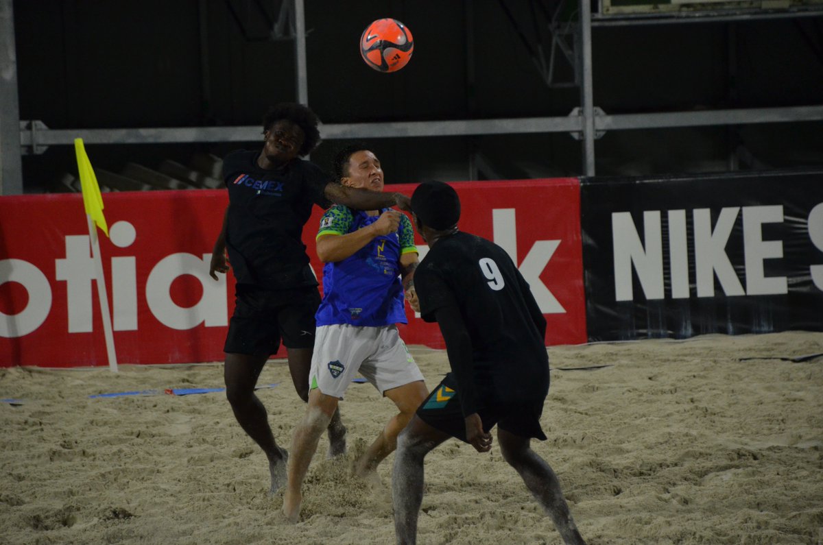 BahamasFootbal1's tweet image. 🌴⚽️ Men’s Bahamas Latin F.C. vs Carib F.C. Final score: [2] vs [6]. Incredible finish! 🏖️🏆 #NassauBeachSoccer #MatchRecap #BeachSoccerFever