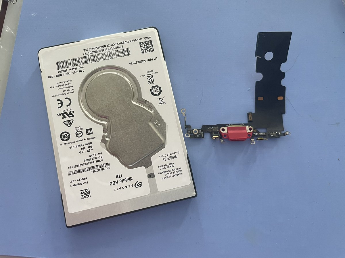 本日はノートPCのHDD→SSDへのアップグレードとSEのドックコネクタ修理を行いました。
当店はスマホ修理はもちろんのことPC修理も数多くお問い合わせいただいております。
お気軽にお声掛けください。

 #スマホ修理 #米子 #皆生 #倉吉 #日吉津 #PC修理 #iPhone #スマホ #android #iPad #PC #QQ修理