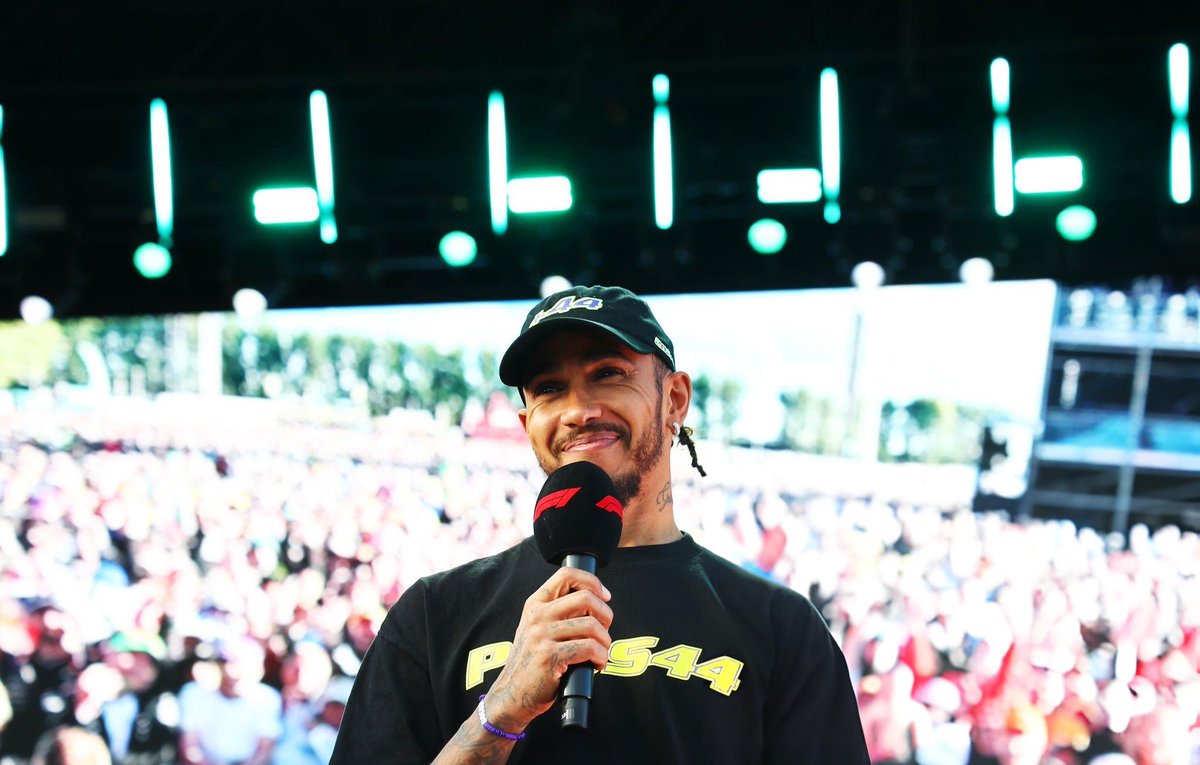SirLewisUpdates's tweet image. All smiles