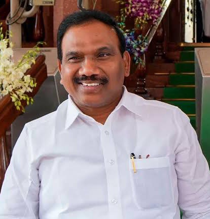 tonybekkal's tweet photo. కాంగ్రెస్ దరిద్రుడేమో (దళిత్ అనబుద్ది కావట్లే) అంబేద్కర్ కాకుండా సోనియా వల్ల పదవి ఒచ్చింది అంటాడు. డీఎంకే దరిద్రుడేమో రాహుల్ గాంధీ పక్కన కూర్చోవడం గ్రేట్ అంటడు.
ఈ ఇద్దరూ ఆర్మ్ స్ట్రాంగ్ అన్న హత్య మీద నోరుతెరవలే.
బహుశా.. బాబాసాహేబ్ ఇప్పుడుండి, ఆయనను చంపినా వీళ్లు నోరు మెదపరు.
బానిస నా కొడుకులు.
#justiceforarmstrong