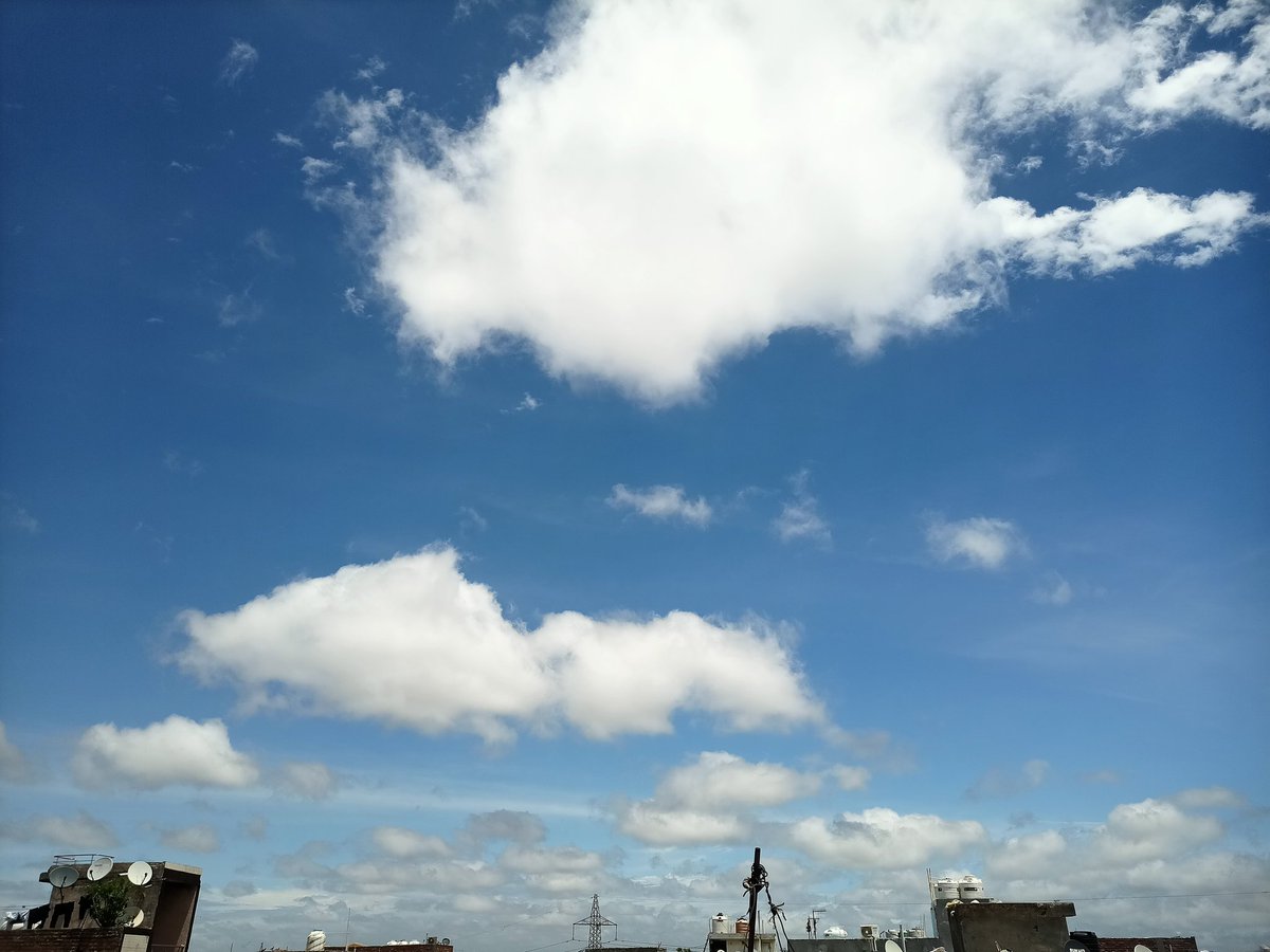 143_pushpendra's tweet image. दिल्ली में इतने खूबसूरत बादल भी किस्मत से ही दिखते हैं.!
#PollutionfreeDelhi
#CleanDelhi

😃😃😃