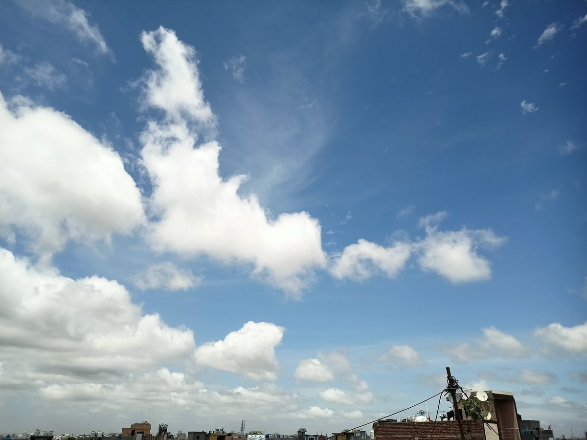 143_pushpendra's tweet image. दिल्ली में इतने खूबसूरत बादल भी किस्मत से ही दिखते हैं.!
#PollutionfreeDelhi
#CleanDelhi

😃😃😃