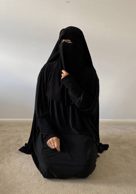 صباح الورد يا حلوين 
#سفيرة