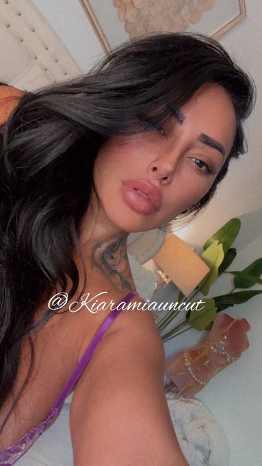 Follow me on Instagram 🦄  @ KiaraMiaUncut https://t.co/QrVAAsqz3t
