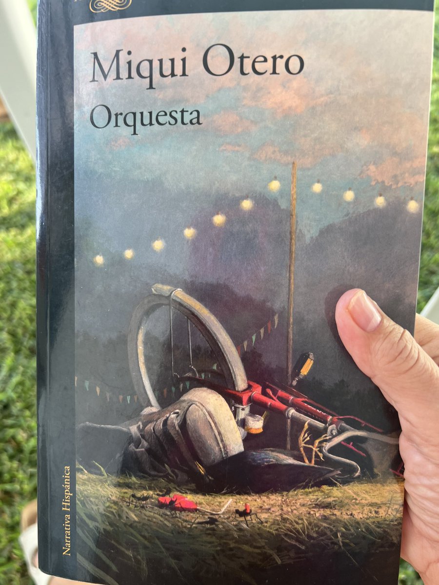 “(…) el mar es viejísimo, pero llega una y otra vez, como la primera; los miedos más antiguos están por estrenar, y los finales, que ya todos han sido vividos, son sin embargo aún hoy inesperados.”